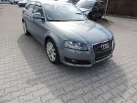 Gebraucht Audi A3 Ambiente 140 PS (102 kW) 2010 Sphärenblau metallic Kleinwagen