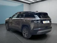 Neu Jeep Compass 144 PS (105 kW) 2026 Grün SUV