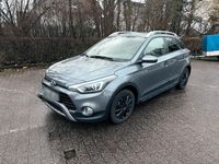 Gebraucht Hyundai i20 Active 101 PS (74 kW) 2017 Grau Kleinwagen