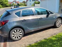 Gebraucht Opel Astra Exklusiv 120 PS (88 kW) 2015 Grau Limousine