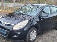 Gebraucht Hyundai i20 Edition 77 PS (56 kW) 2012 Schwarz Kleinwagen