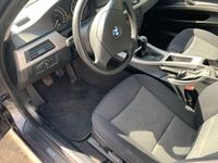 gebraucht BMW 318 i, e90, Bj. 2006, 169.500 km, grau, unfallfrei