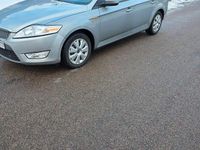 Gebraucht Ford Mondeo 140 PS (102 kW) 2008 Silber Kombi