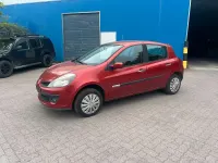 Używany Renault Clio II 75 KM (55 kW) 2007 Czerwony Hatchback