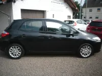 Gebraucht Toyota Auris Executive 132 PS (97 kW) 2011 Schwarz Kleinwagen