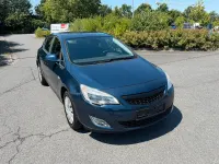Gebraucht Opel Astra 115 PS (84 kW) 2011 Blau Limousine