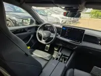 Gebraucht VW Passat R-line 150 PS (110 kW) 2024 Grenadillschwarz metallic Kombi
