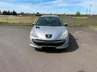 Gebraucht Peugeot 206+ 60 PS (44 kW) 2009 Grau Kleinwagen