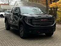 Ny GMC Sierra 420 HK (308 kW) 2025 Sort Pickup / Ladvogn