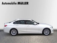 Gebraucht BMW 318 Shadowline 150 PS (110 kW) 2024 Weiss Limousine