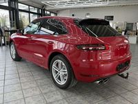 Gebraucht Porsche Macan Turbo Performance Package 441 PS (324 kW) 2018 Karminrot SUV