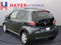 Gebraucht Toyota Aygo 68 PS (50 kW) 2011 Grau Kleinwagen