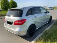 Gebraucht Mercedes B180 122 PS (89 kW) 2014 Silber Van / Kleinbus