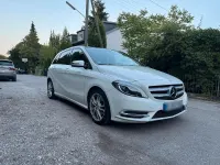 Gebraucht Mercedes B180 122 PS (89 kW) 2013 Weiß Kleinwagen