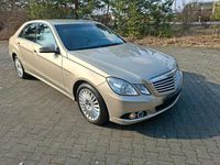 Gebraucht Mercedes E200 Elegance 184 PS (135 kW) 2011 Gold Limousine