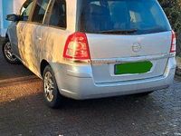 Gebraucht Opel Zafira Edition 140 PS (102 kW) 2009 Silber Van / Kleinbus