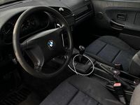 Gebraucht BMW 316 102 PS (75 kW) 1997 Blau Kombi