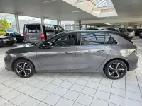 Używany Opel Astra 131 KM (96 kW) 2024 Szary Sedan/Limuzyna