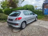 Gebraucht Peugeot 206+ 68 PS (50 kW) 2009 Grau Kleinwagen