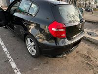 Gebraucht BMW 116 122 PS (89 kW) 2007 Schwarz Kleinwagen