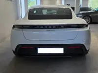 Gebraucht Porsche Taycan Basis 350 kW (476 PS) 2022 Carraraweiß Limousine