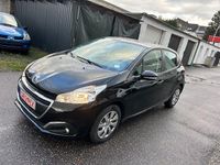 Gebraucht Peugeot 208 102 PS (75 kW) 2019 Weiß Kleinwagen