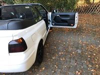 Second-hand VW Golf Edition 116 CP (85 kW) 2003 Alb Cabrio