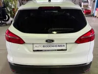 Gebraucht Ford Focus 125 PS (91 kW) 2017 Frozen white Kombi