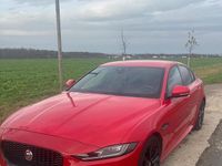 Gebraucht Jaguar XE R-Dynamic 250 PS (183 kW) 2019 Rot Limousine