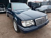 Gebraucht Mercedes E280 193 PS (141 kW) 1993 Blau Limousine