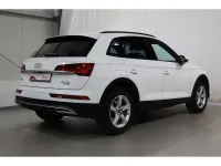 Używany Audi Q5 Basis 204 KM (150 kW) 2025 Biały SUV