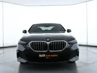 Gebraucht BMW 520 M Sport 208 PS (152 kW) 2025 Grau Limousine