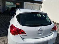Gebraucht Opel Astra 100 PS (73 kW) 2012 Weiß Limousine
