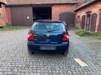 Używany VW Polo 60 KM (44 kW) 2004 Niebieski Hatchback