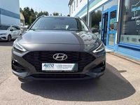 Gebraucht Hyundai i30 101 PS (74 kW) 2025 Ecotronic gray Kombi