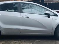 Gebraucht Kia Rio 86 PS (63 kW) 2011 Kleinwagen