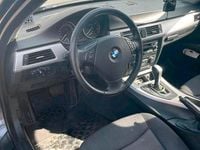 Gebraucht BMW 320 163 PS (119 kW) 2007 Grau Kombi