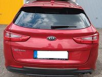 Gebraucht Kia Optima Spirit 136 PS (100 kW) 2019 Rot Kombi