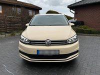 Gebraucht VW Touran 116 PS (85 kW) 2019 Beige Van / Kleinbus