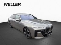 Gebraucht BMW 740 M Sport 299 PS (219 kW) 2025 Oxidgrau (grau) Limousine