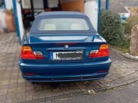 Gebraucht BMW 325 192 PS (141 kW) 2001 Blau Cabrio