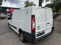 Gebraucht Toyota Proace 128 PS (94 kW) 2016 Weiß Van / Kleinbus