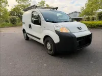 Gebraucht Peugeot Bipper 75 PS (55 kW) 2011 Weiß Van / Kleinbus