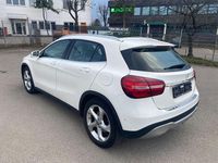 Gebraucht Mercedes GLA220 170 PS (125 kW) 2019 Weiß SUV