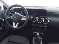 gebraucht Mercedes CLA180 Shooting Brake Night/Progressive/LED/Panorama-SD/