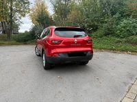 Gebraucht Renault Kadjar LIMITED 131 PS (96 kW) 2019 Rot SUV