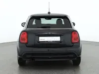 Używany Mini Cooper Classic 136 KM (100 kW) 2023 Czarny Hatchback