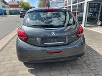 Gebraucht Peugeot 208 Active 82 PS (60 kW) 2017 Kleinwagen