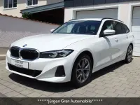Gebraucht BMW 320 190 PS (139 kW) 2022 Alpinweiß Kombi