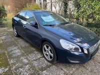 Gebraucht Volvo S60 Momentum 150 PS (110 kW) 2011 Blau Limousine